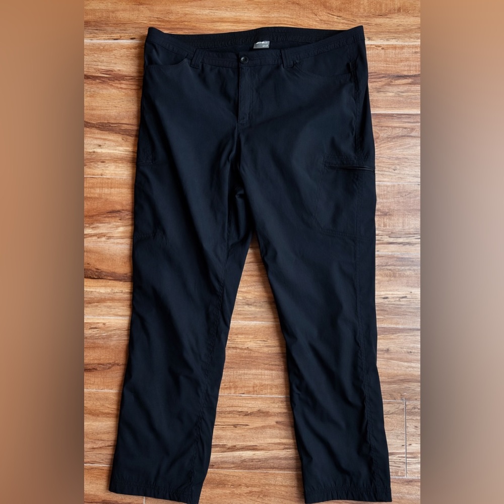 Eddie Bauer Women's Black Fleece Lined First Ascent pants